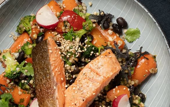 Broccoli Buchweizen Salat mit Lachsforelle