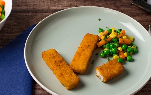 Schnelle Fischstäbchen mit Beilage.