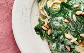 Foodshot Rahm-Blattspinat Pasta 