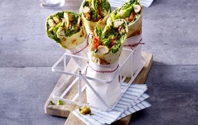  curry-spinatwickel mit haehnchen